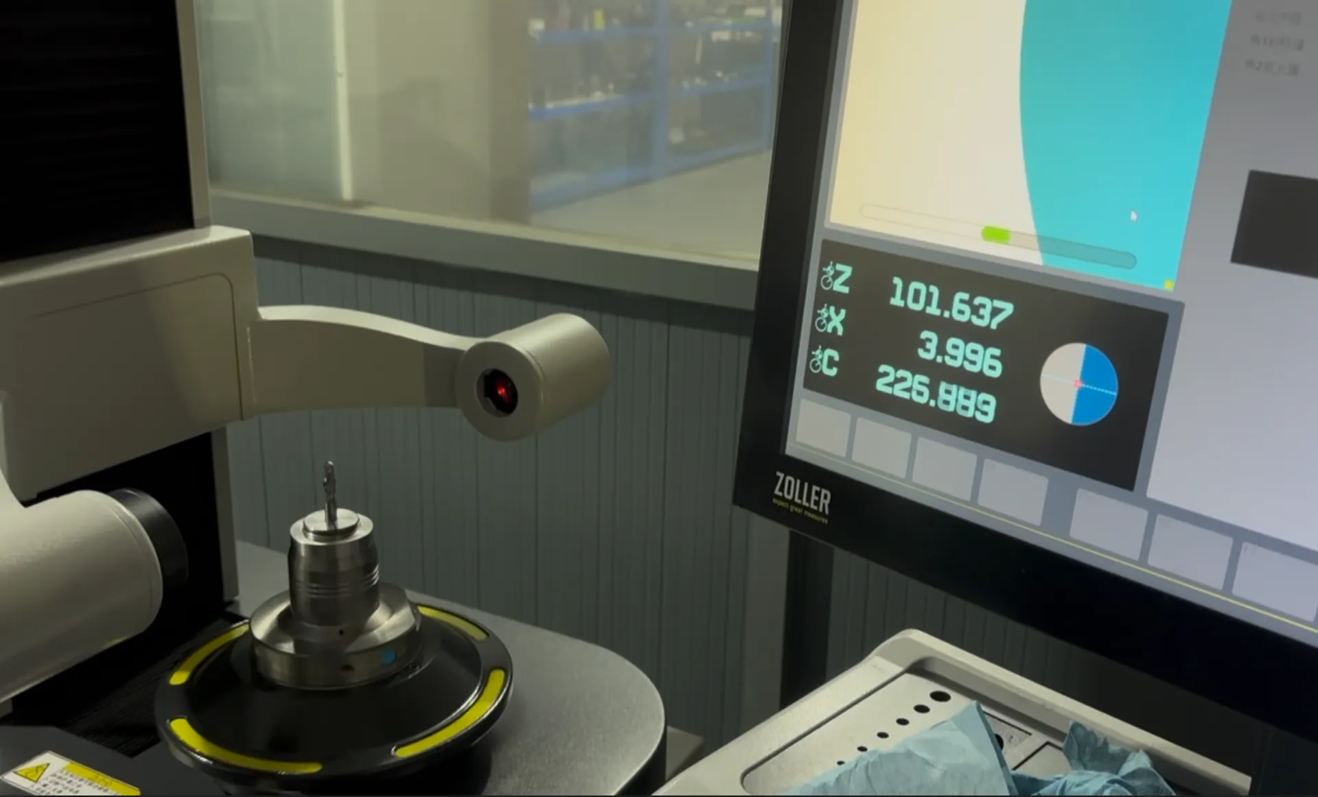 ZOLLER optical measurement system checking a cutting tool